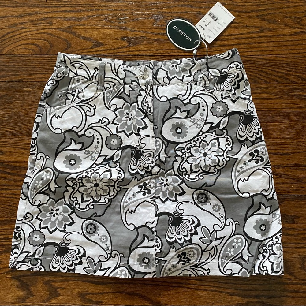 Women's Floral Skirt - Black and Gray